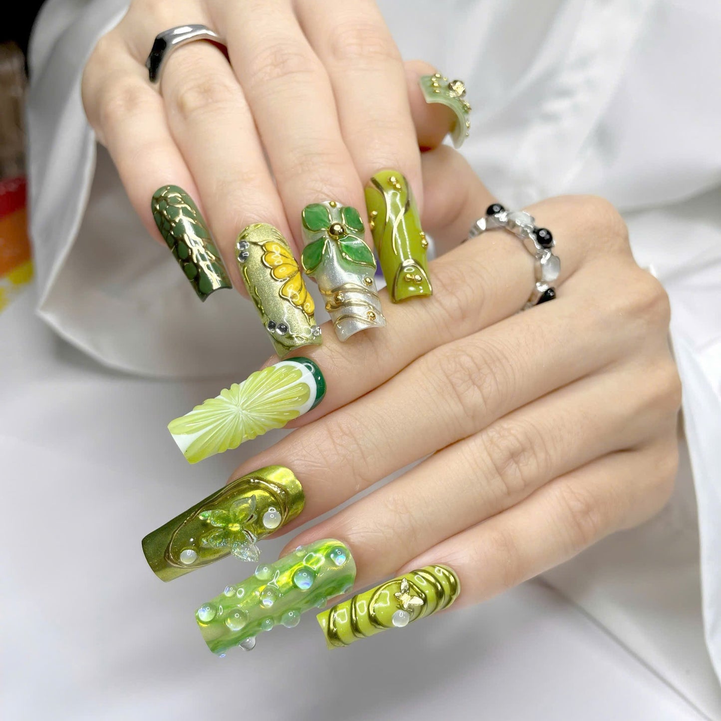 Lime Butterfly Breeze AR00004