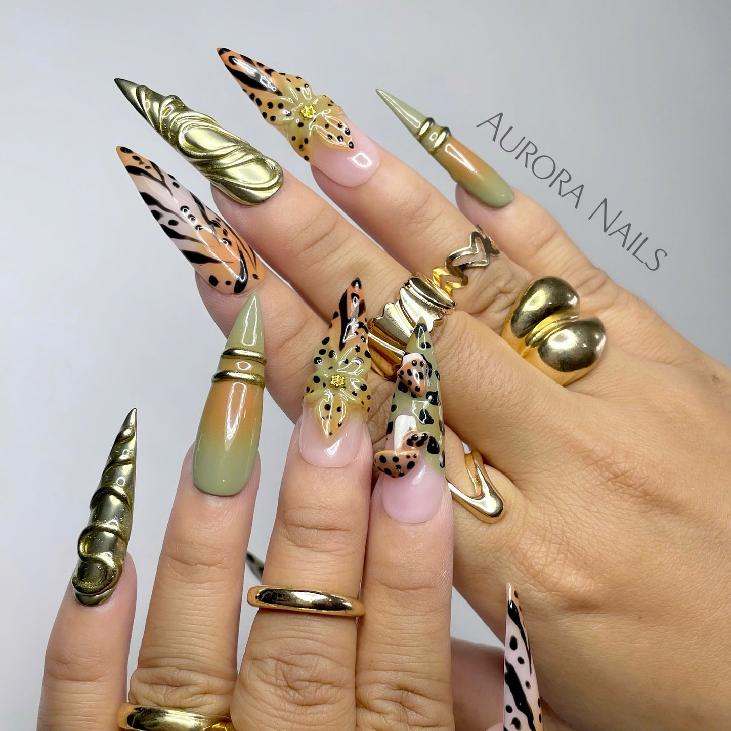 Golden Wild AR00102