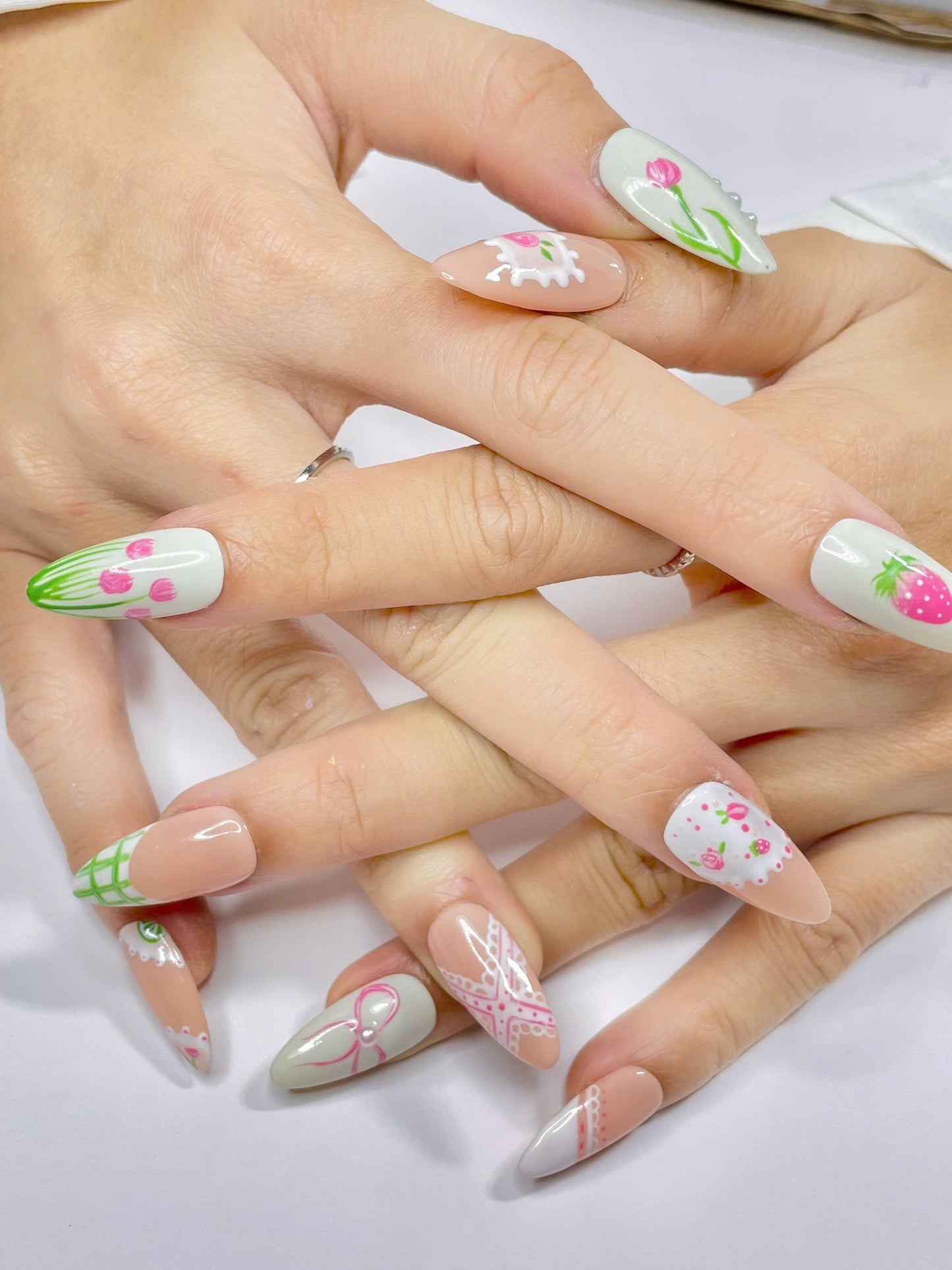 Strawberry Letter AR00017