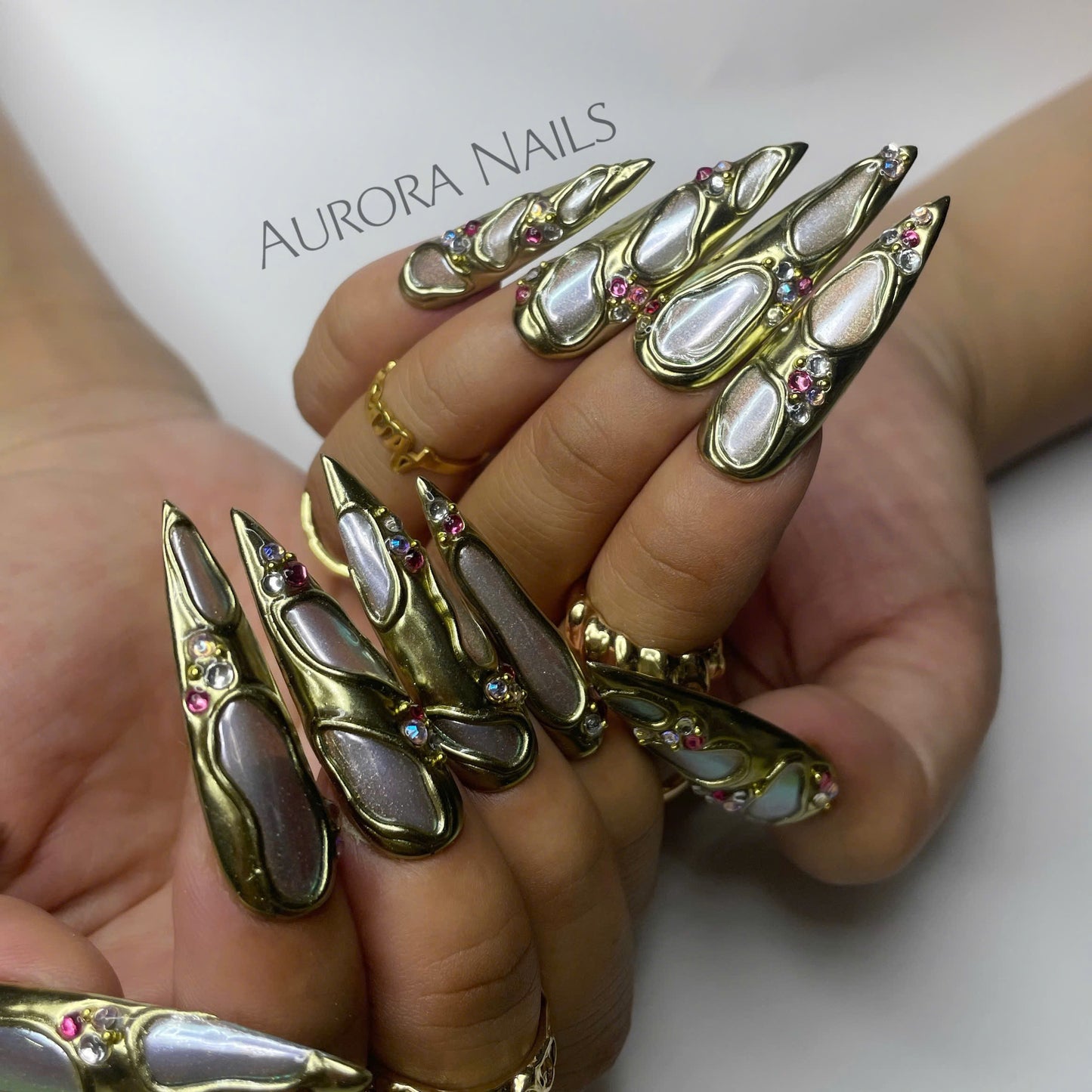 Gilded Glow AR00101